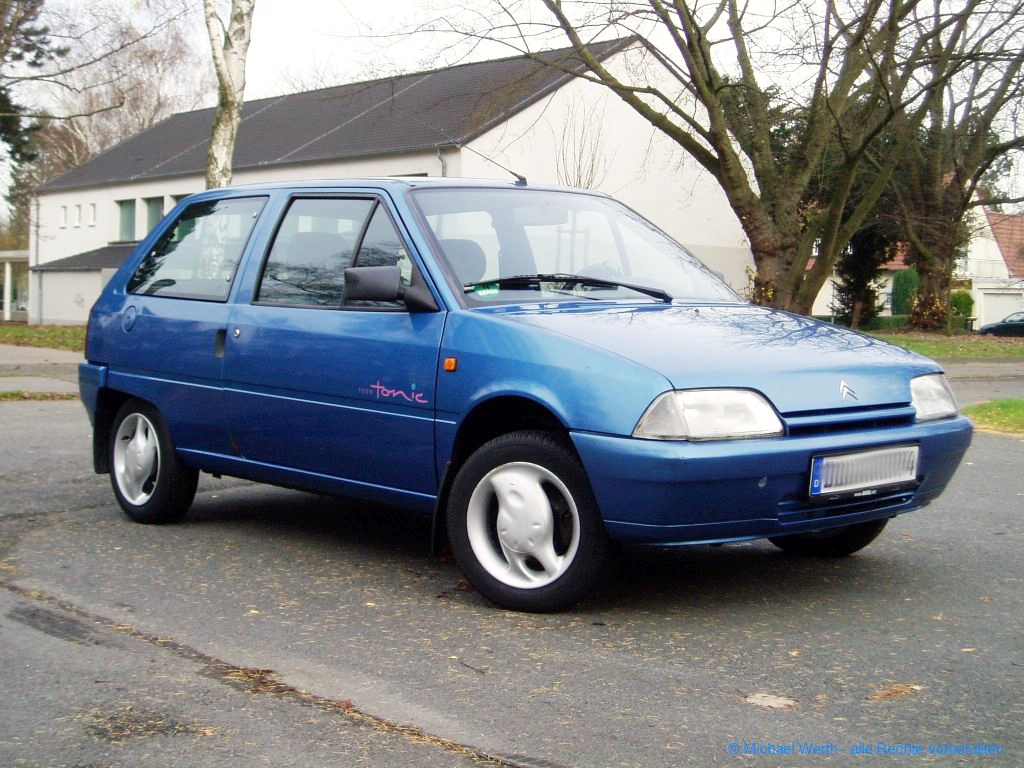 1994er Citroën AX Tonic in bleu Curaçao #04